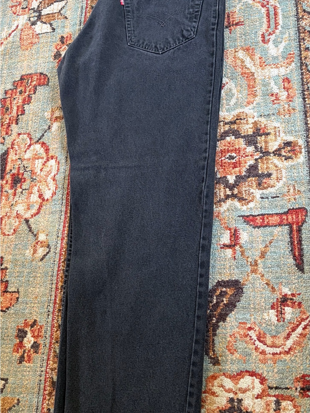 Levi's Men's Dark Black Straight Leg 550 Relaxed Fit Jeans